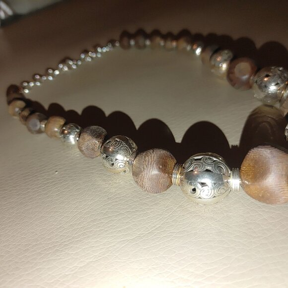 Brighton Kismet Brown Wooden and Silver-Tone Necklace Graduating Bead Chunky 18 - Picture 7 of 12